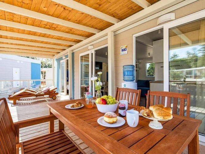 Premium Mobile Home In Новаля Екстериор снимка